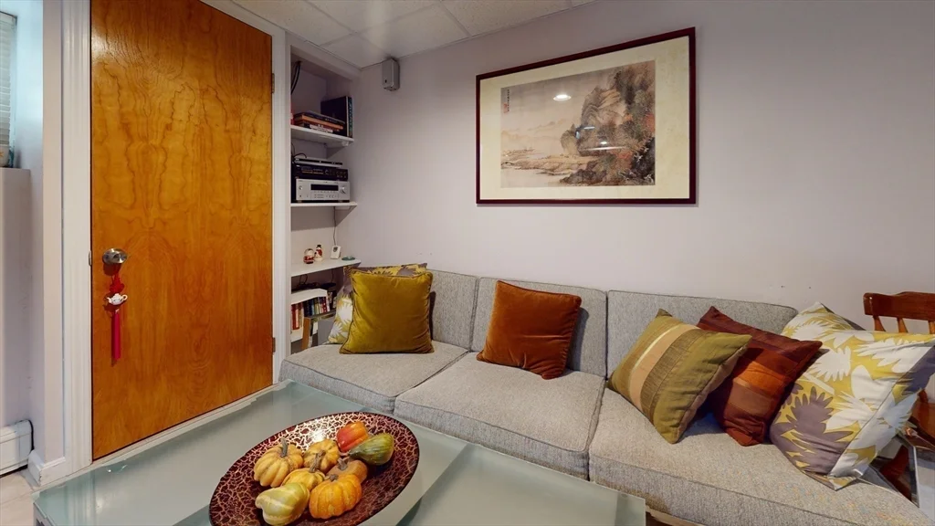 118 Colby Rd, Quincy