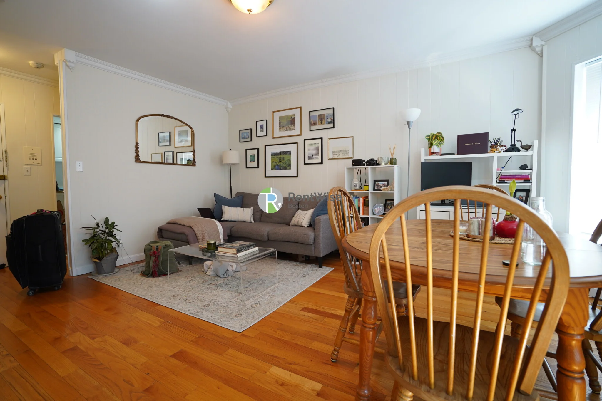 1055 Beacon St, Longwood