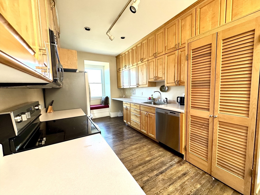 4 Monument Sq, Charlestown