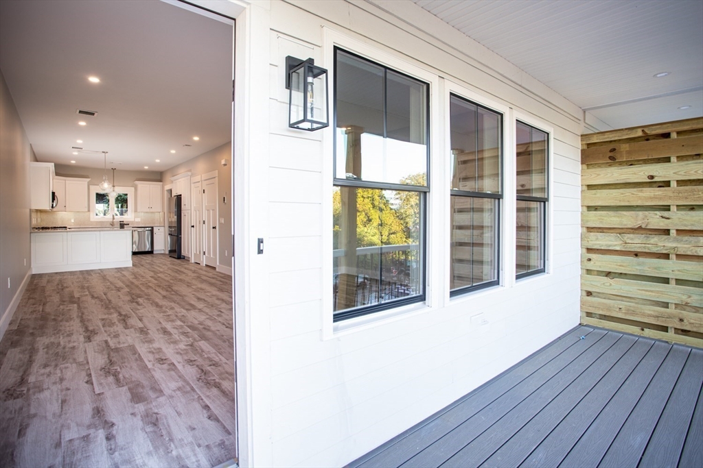 351 Danforth St, Fall River