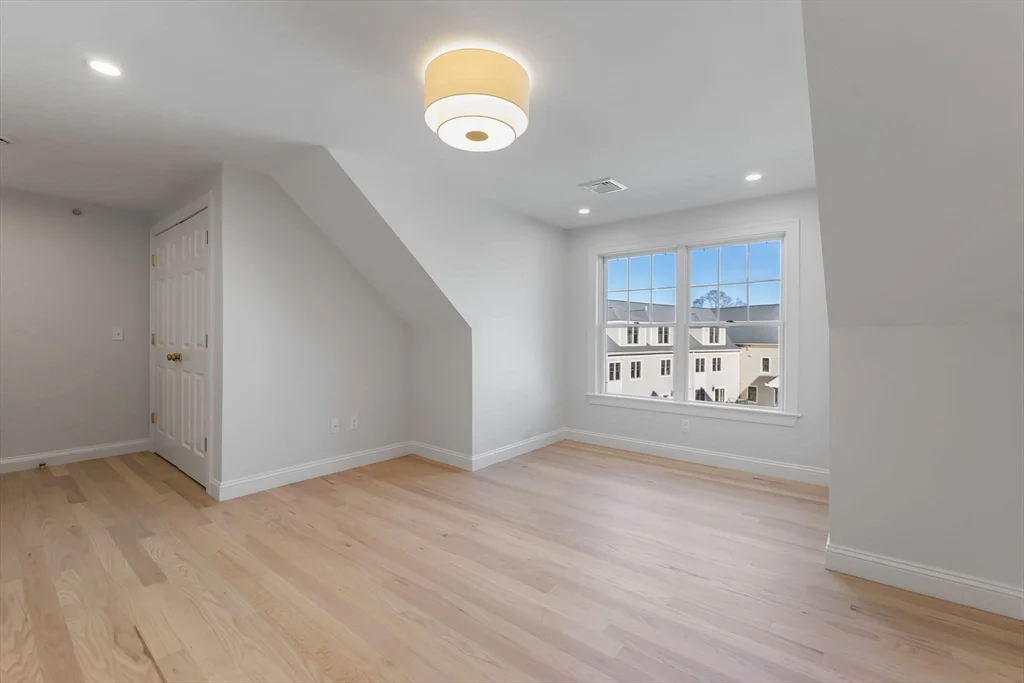 7 Chatham St, Watertown