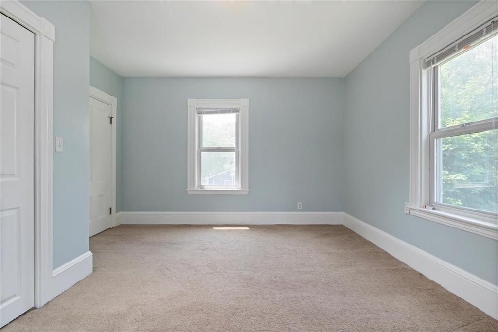 40 Whitehall St, East Dedham