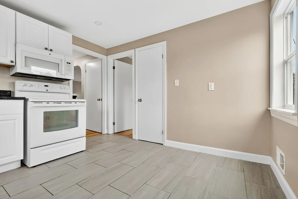 24 Garden St, Danvers