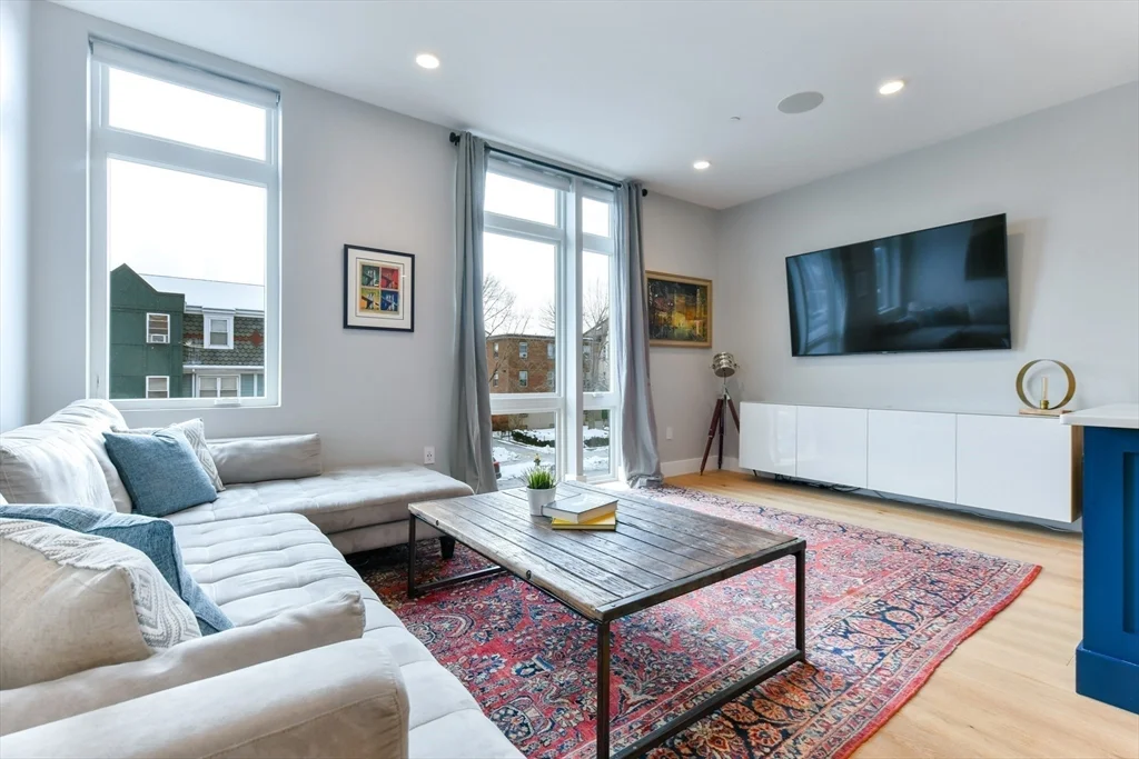 170 W Broadway, South Boston