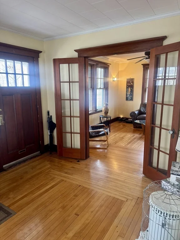 52 Hussey St, West