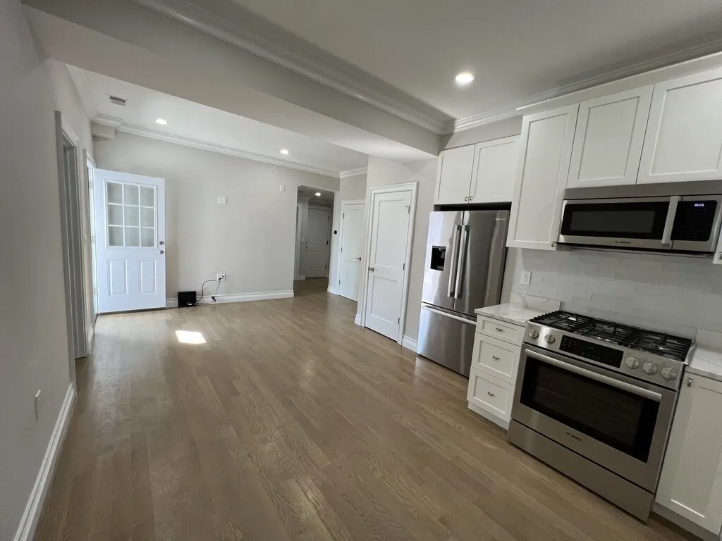 14 Mount Hood Rd, Brighton