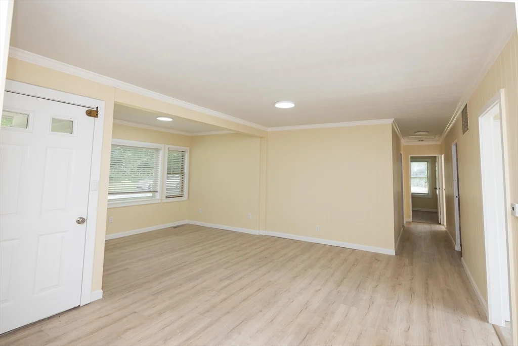 26 Steven Rd, Westborough