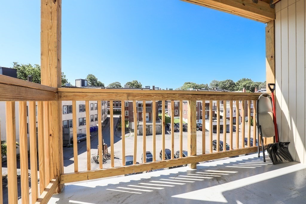 1718 Commonwealth Ave, Brighton