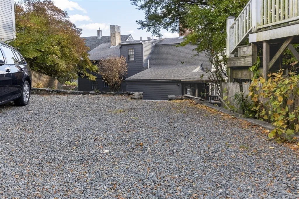 1 Mugford St, Marblehead