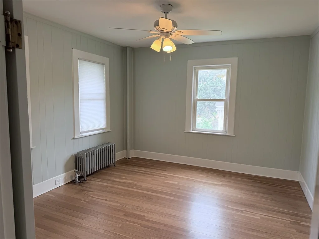56 South Main St, Uxbridge