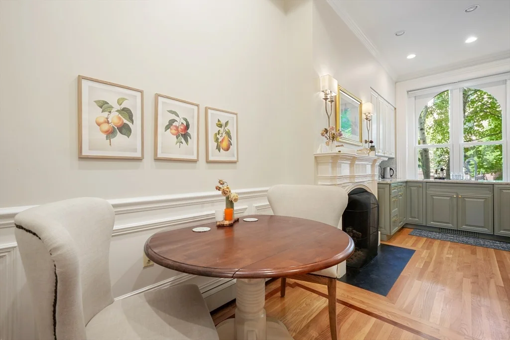 28 Marlborough St, Back Bay
