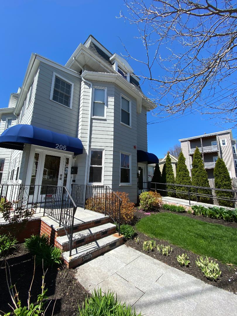 208 Holland St, Teele Square