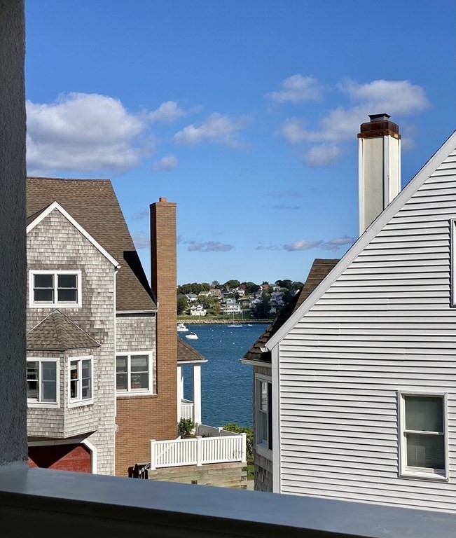 304 Commodore Ct, Spinnaker Island