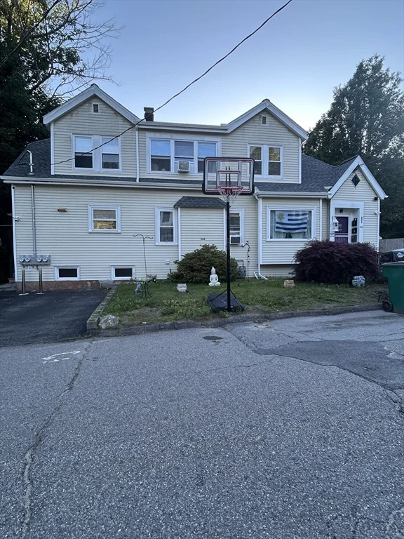 303 Milk St, Fitchburg