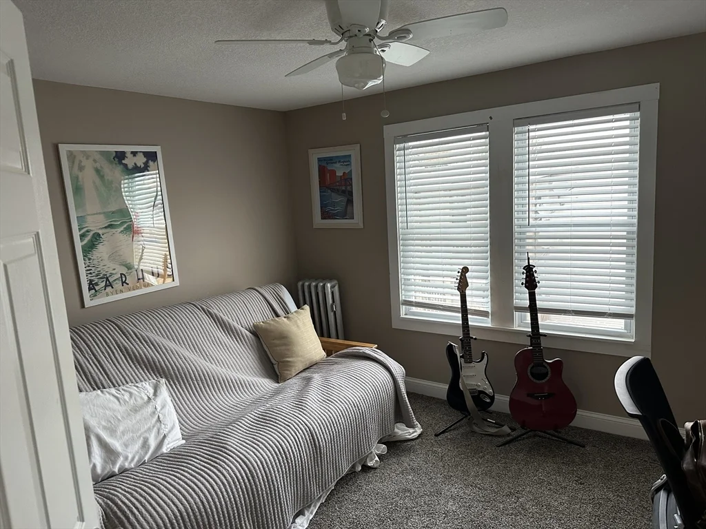 17 Leclair Terr, Chicopee