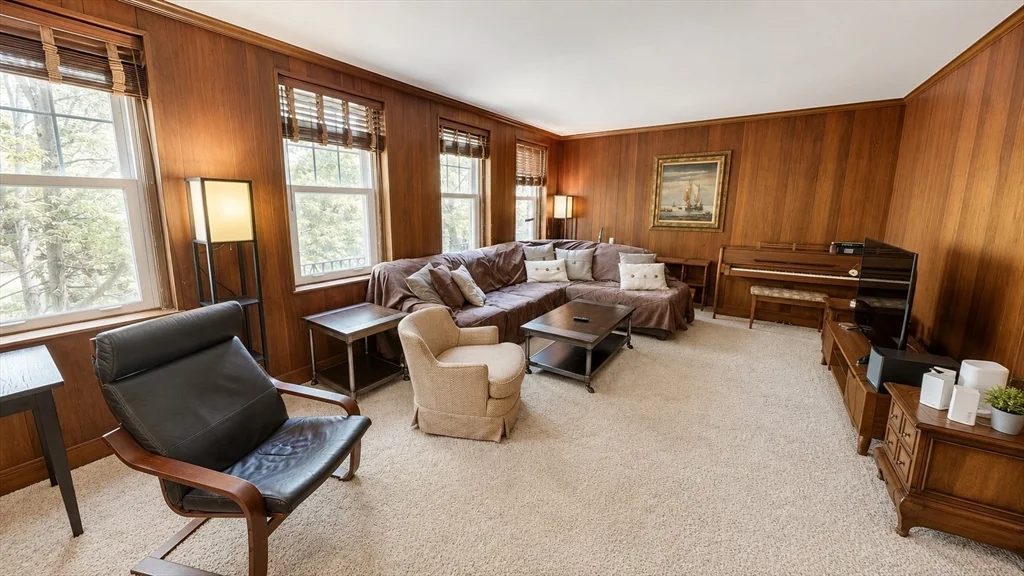 70 Winchester St, Coolidge Corner