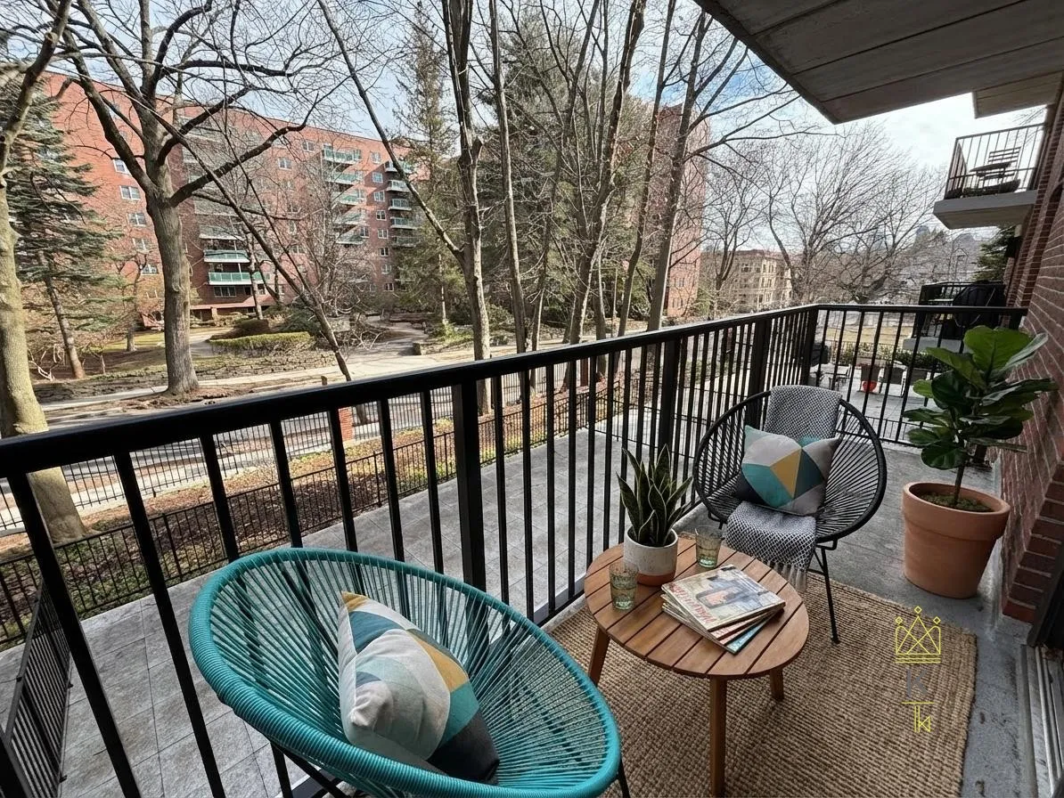 135 Pleasant St, North Brookline