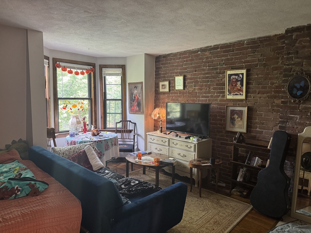 10 Wellington, South End