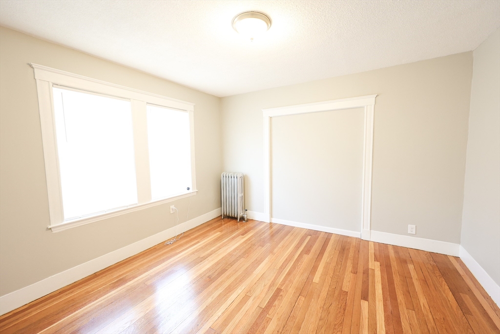 8-10 Mattakeeset St, Hyde Park