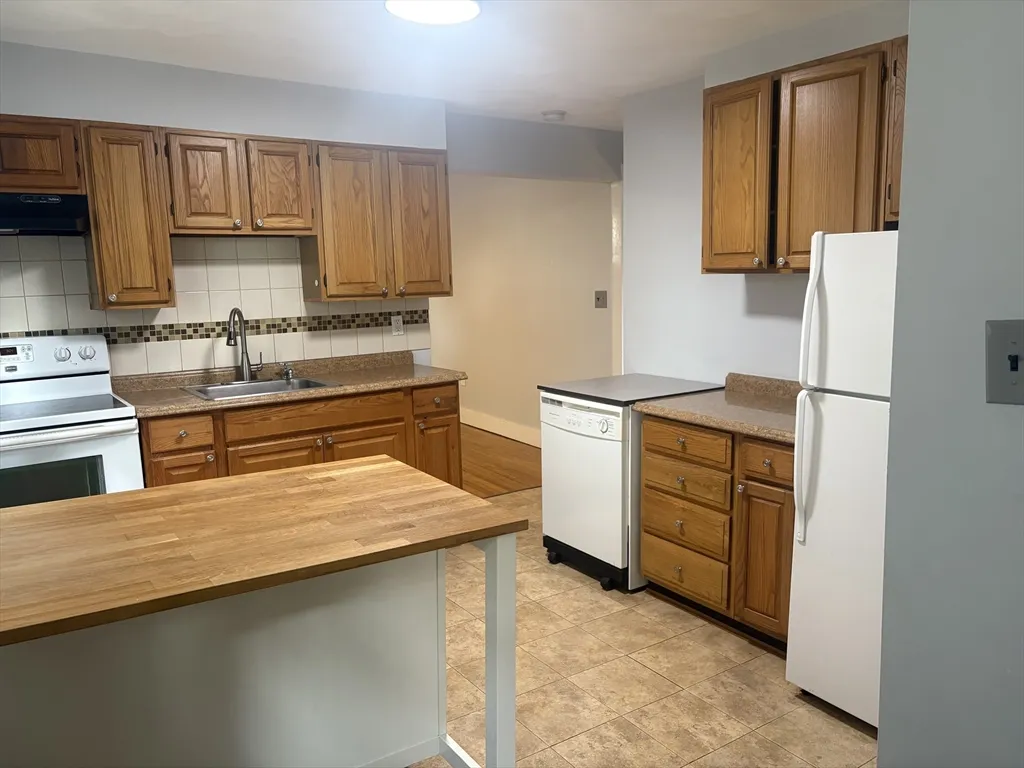 18 Symmes St, Roslindale