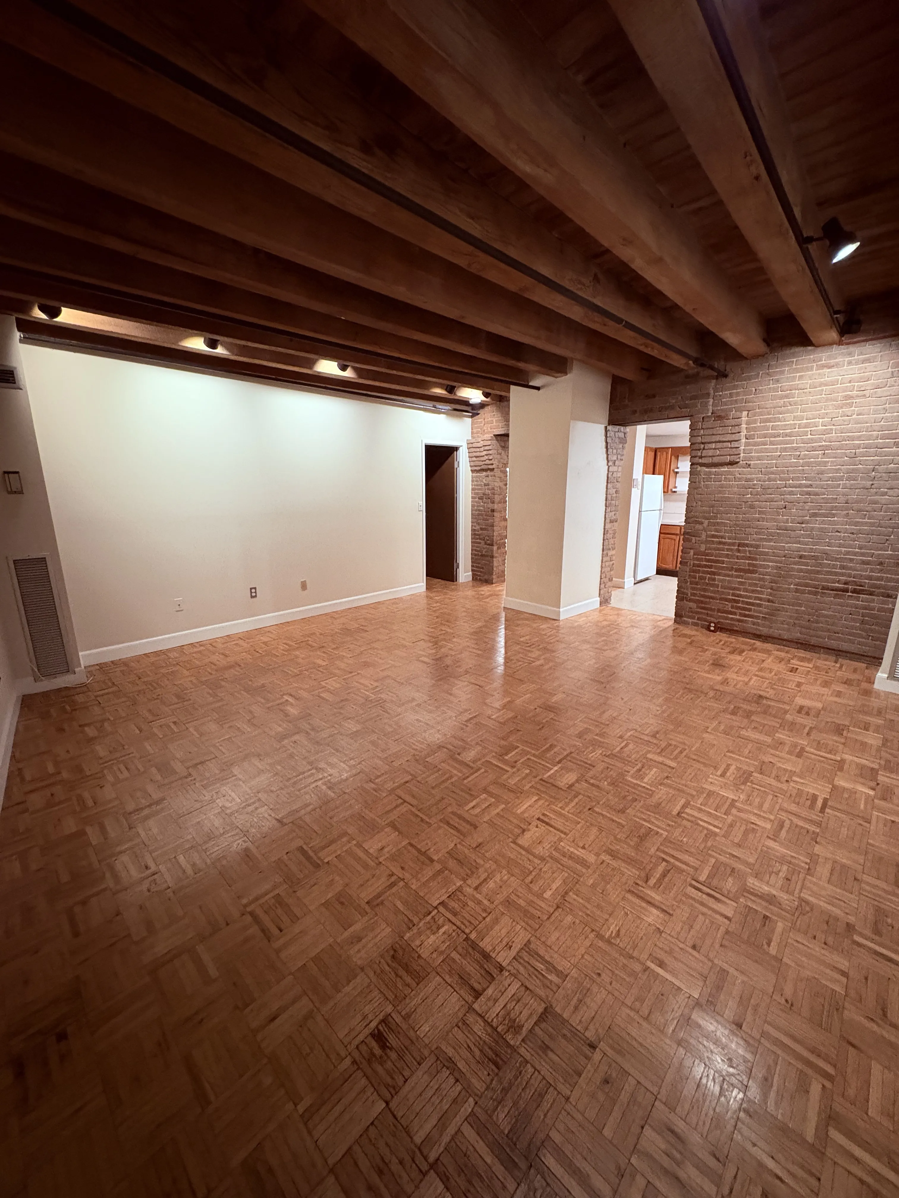 99 Fulton St, North End