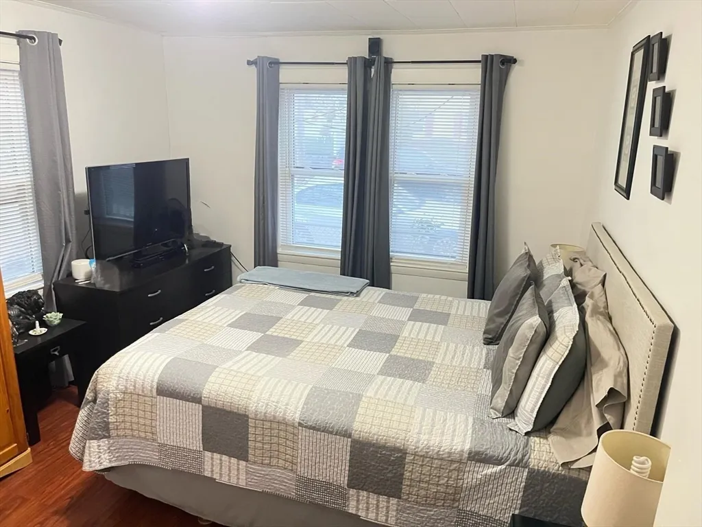 84 Garfield Ave, Revere