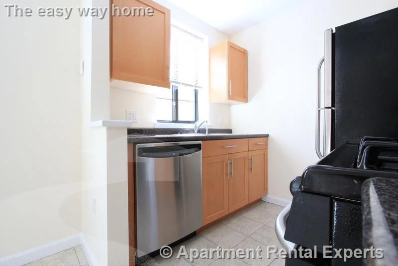 60 Brattle St, Harvard Square