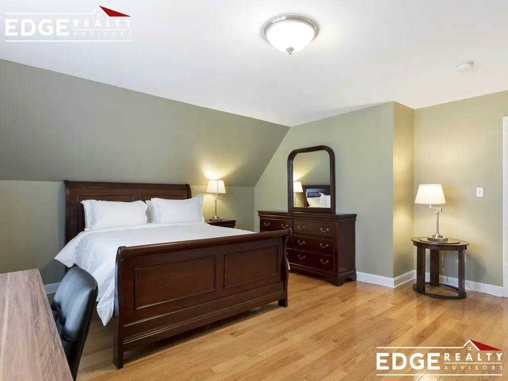 24 Fairmount Ave, West Somerville