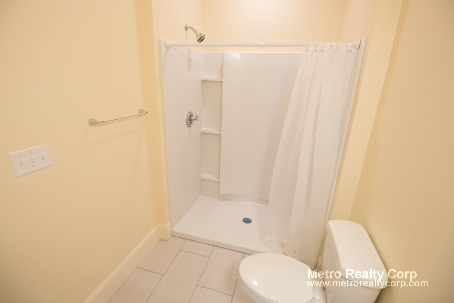 5165 Washington St, West Roxbury