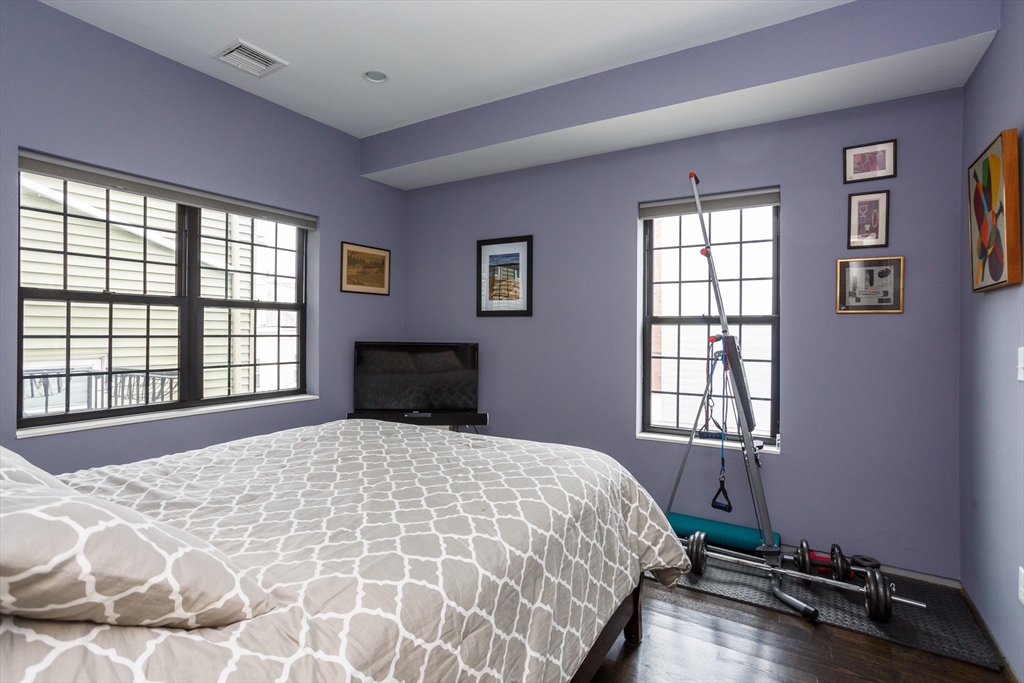 350 West Broadway, South Boston