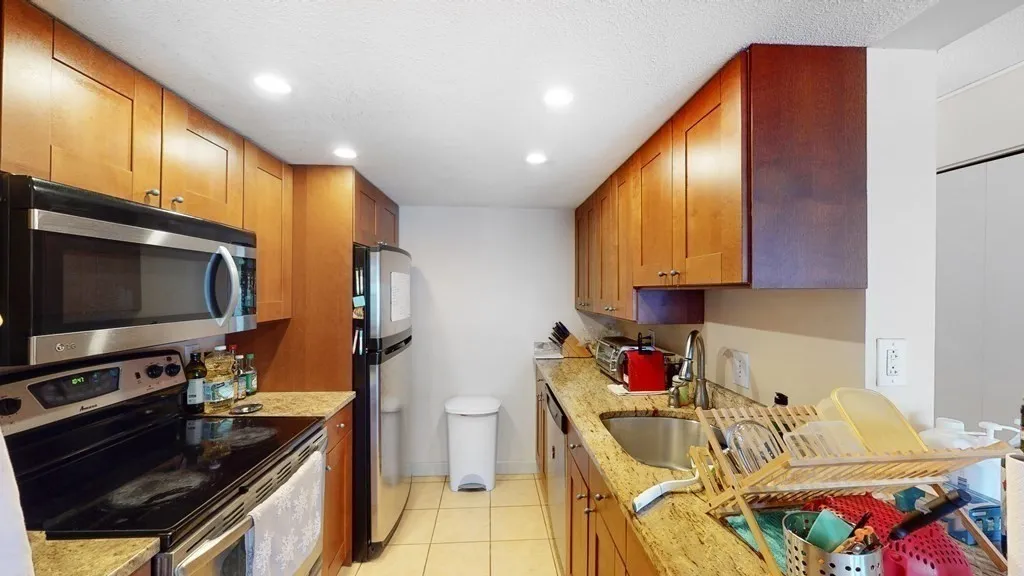 108 Peterborough St, Fenway