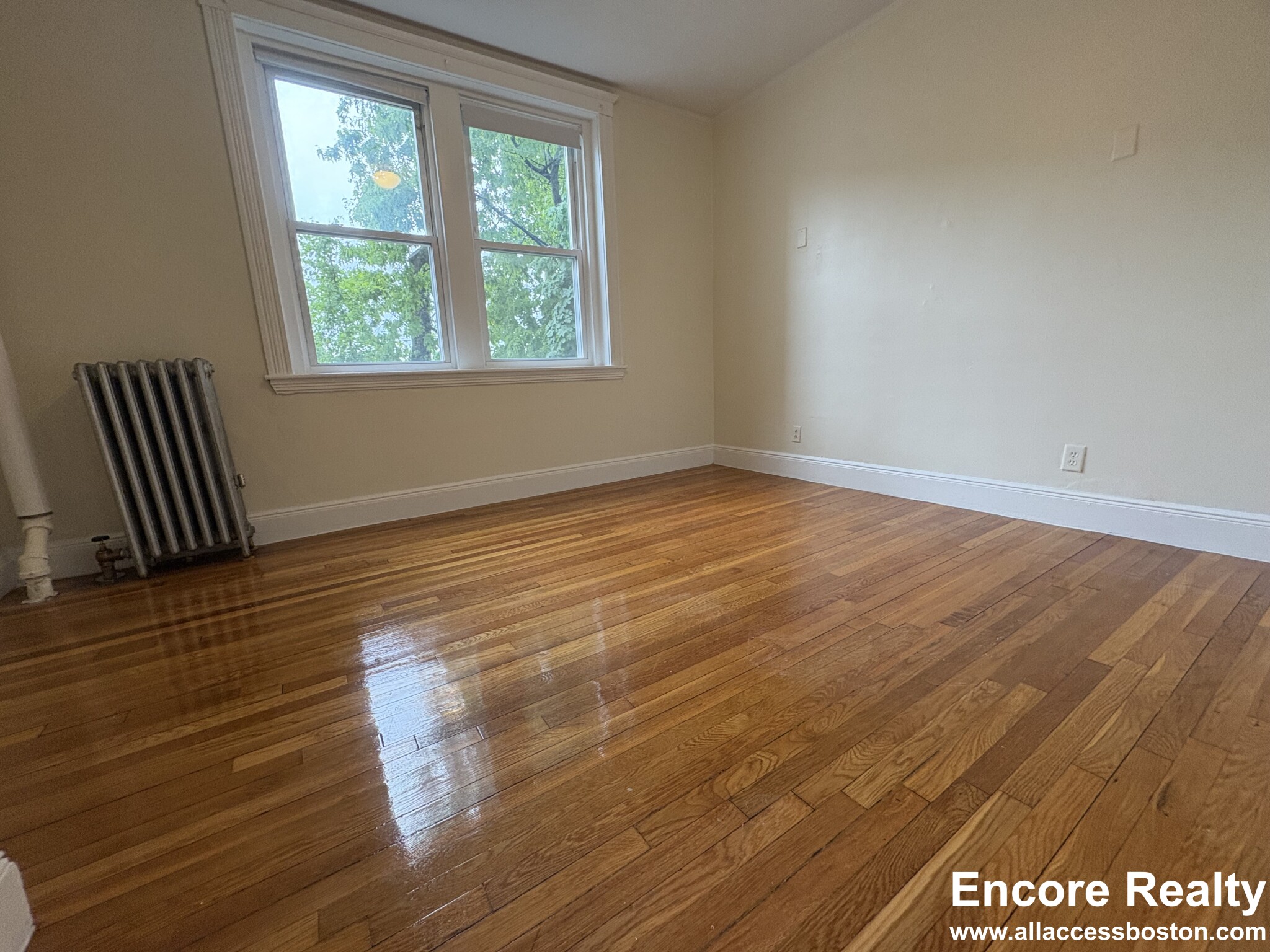 1820 Commonwealth Ave, Brighton