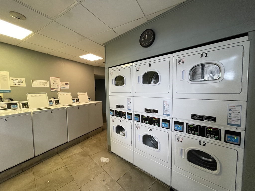 12 Stoneholm St, Fenway