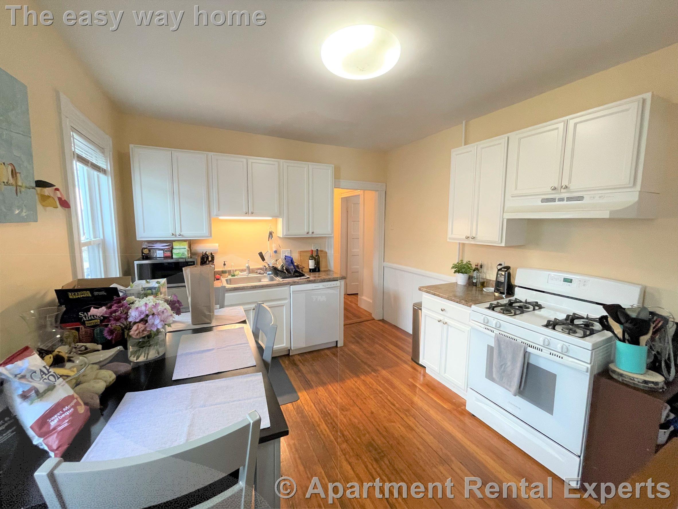 10 Chandler St, Davis Square