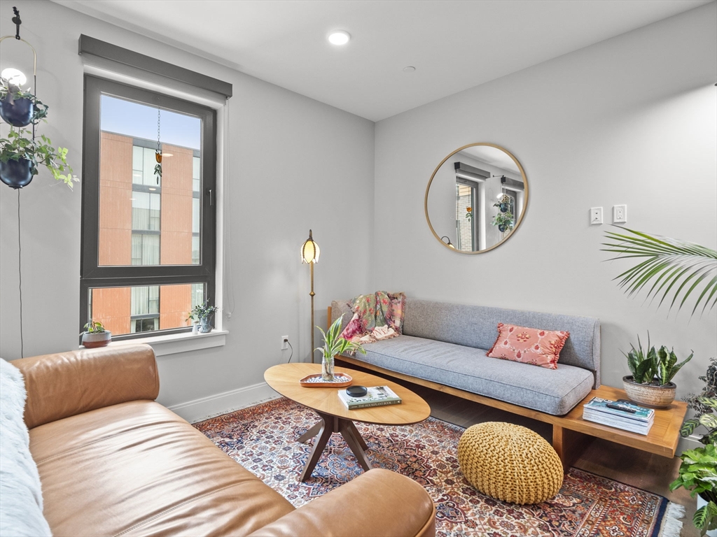 9 Central St, Spring Hill