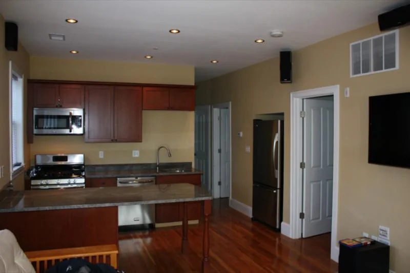 148 Hillside St, Mission Hill