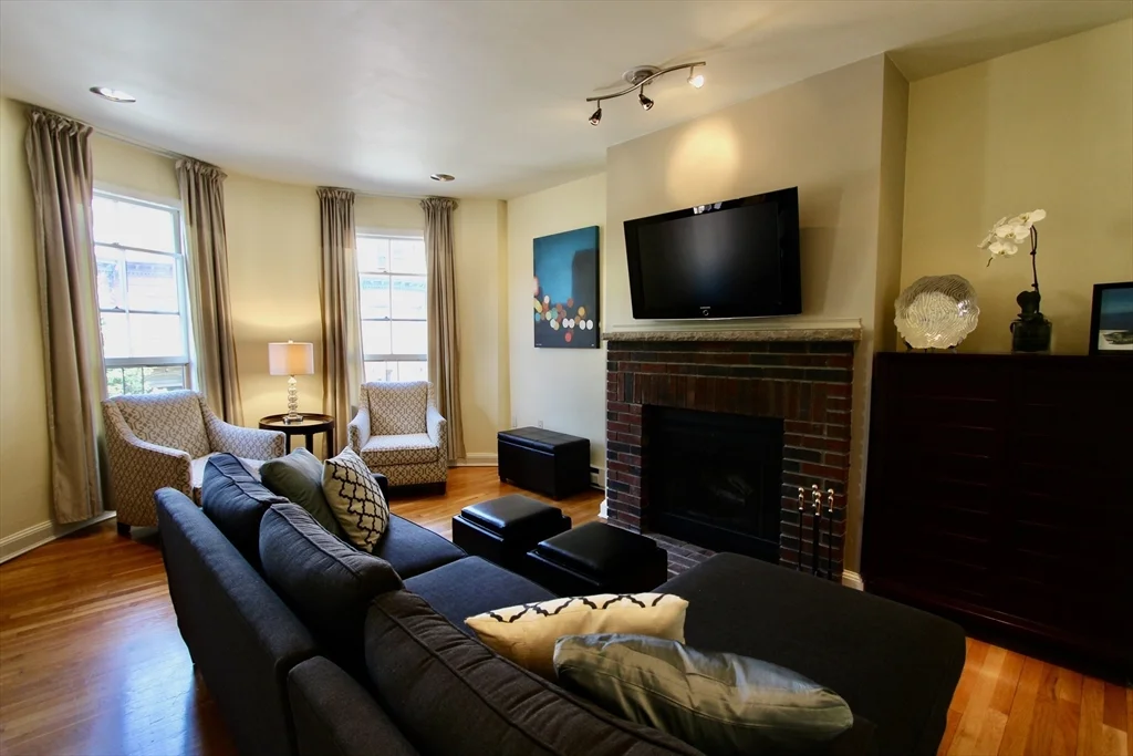 103 E Brookline St, South End