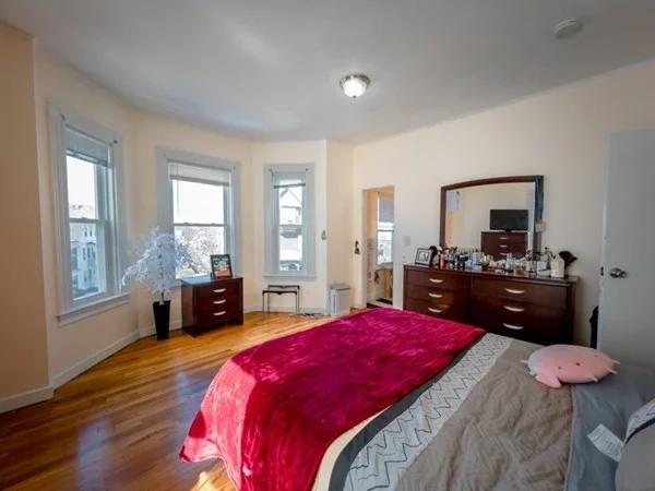 18 Egleston, Jamaica Plain