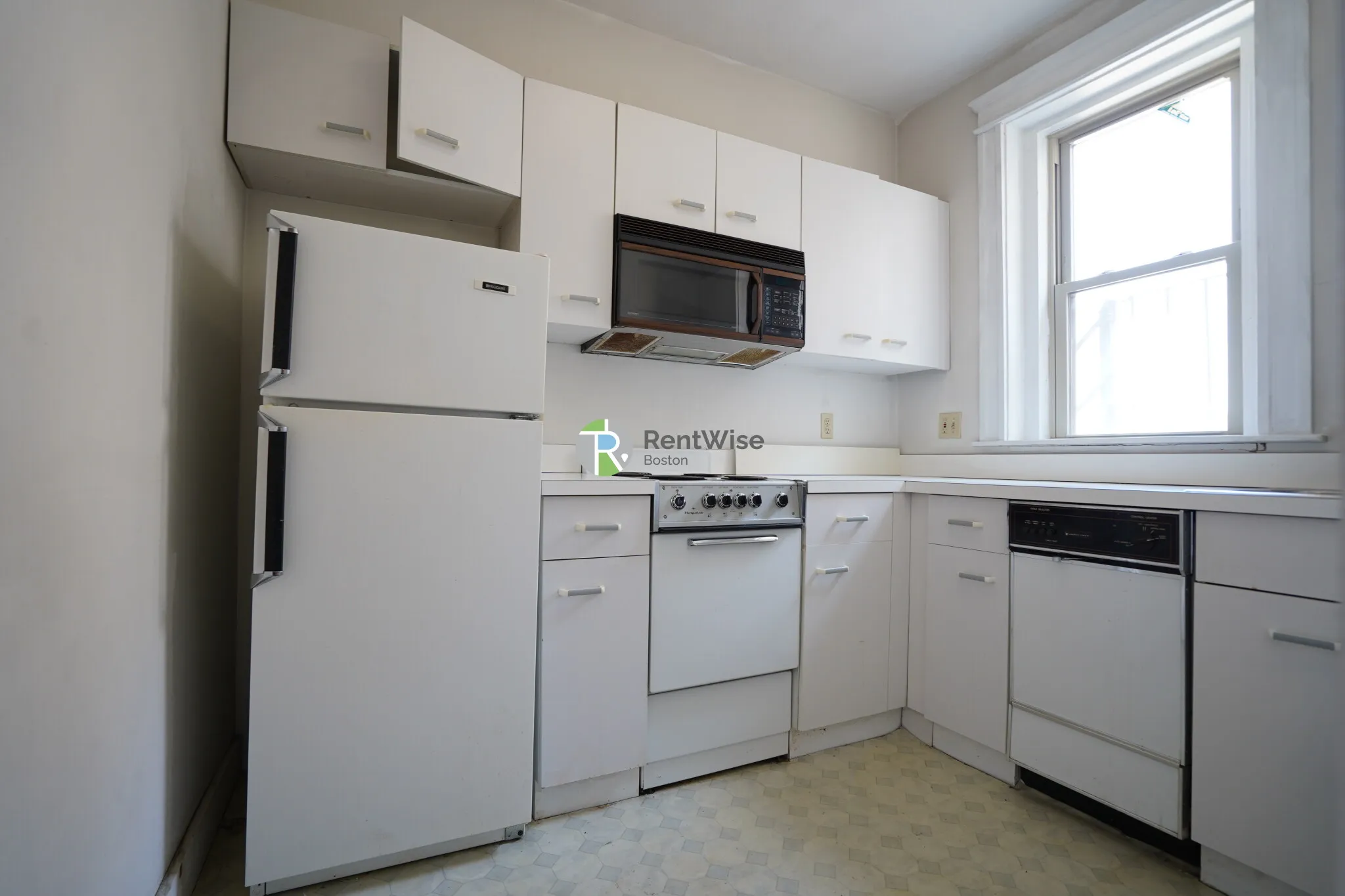 1677 Commonwealth Ave, Brighton