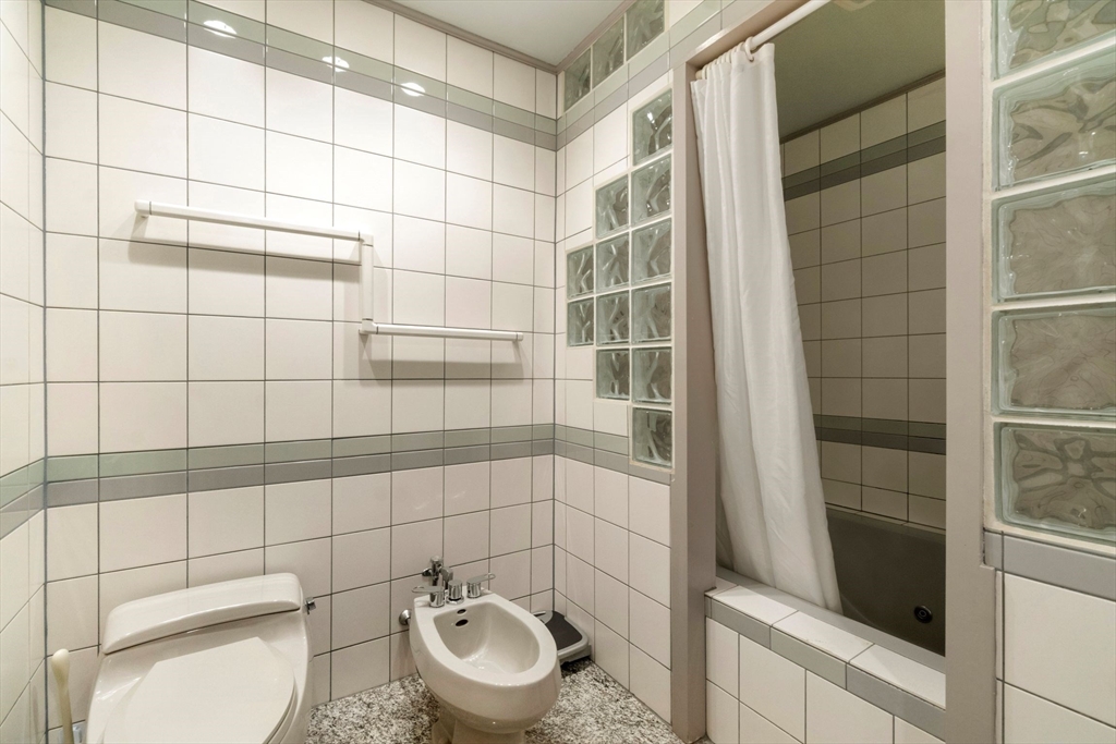 319 Marlborough St, Back Bay