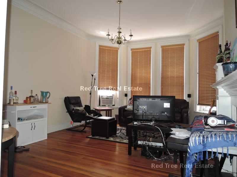 206 Commonwealth Ave, Back Bay