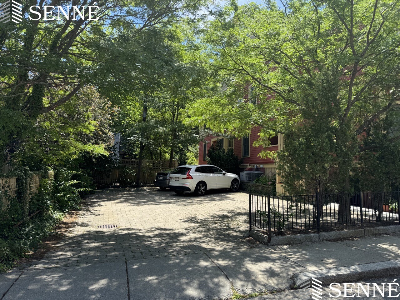 18 Whitney Ave, Cambridgeport