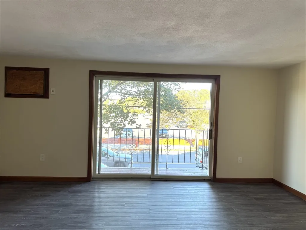 484 Western Ave, Lynn