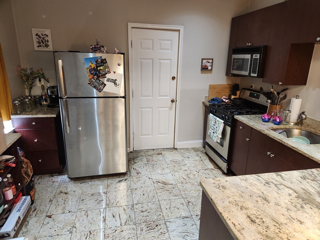 47 Park Vale, Allston