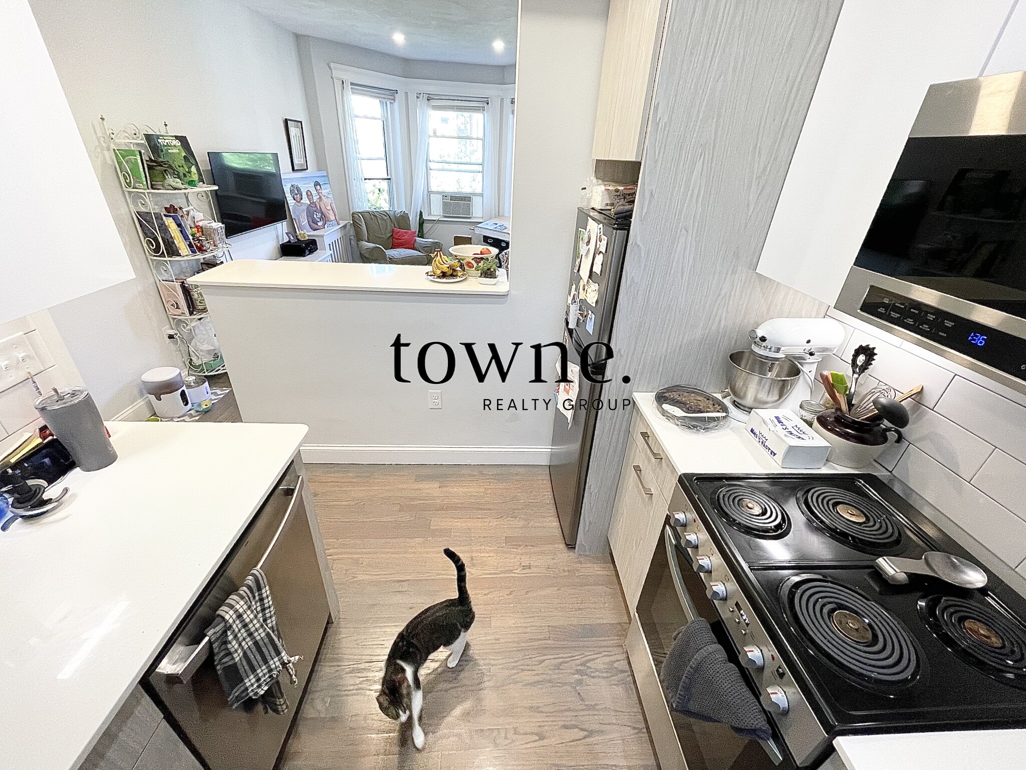 102 Queensberry St, Fenway