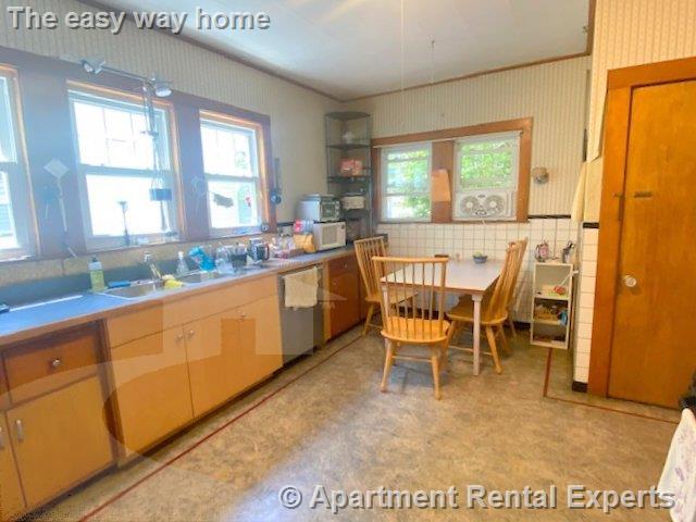 44 Paulina St, Davis Square