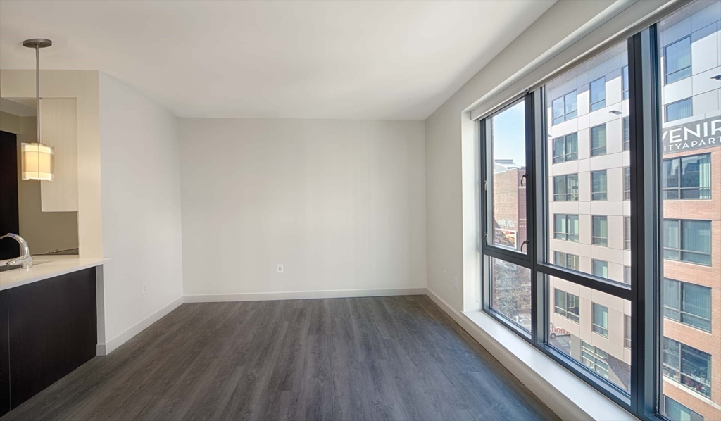 1 Canal St, North End