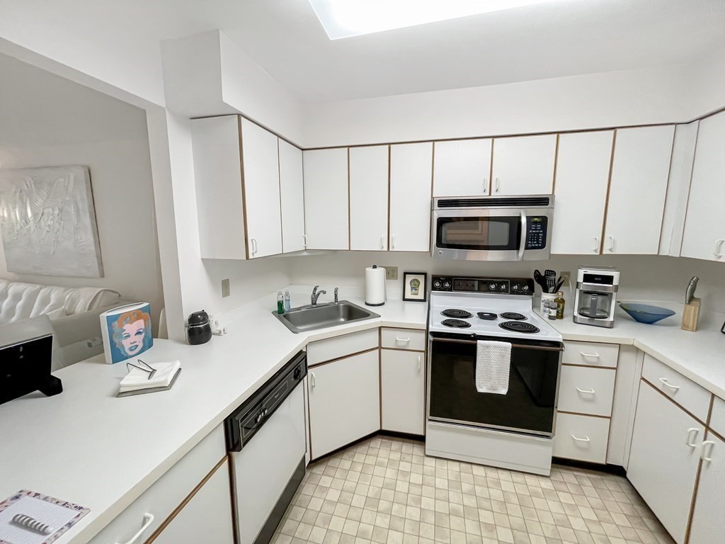 100 Rosemary Way, Needham Heights