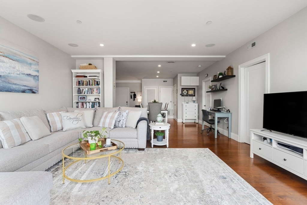 339 D St, South Boston