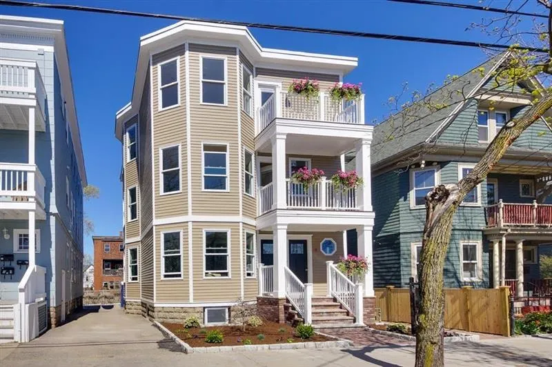 29 Cameron Ave, North Cambridge